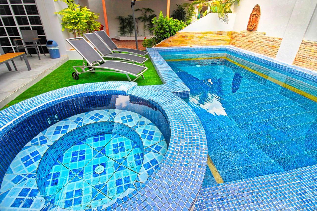 Grande Adam Private Pool Villa Pattaya Buitenkant foto